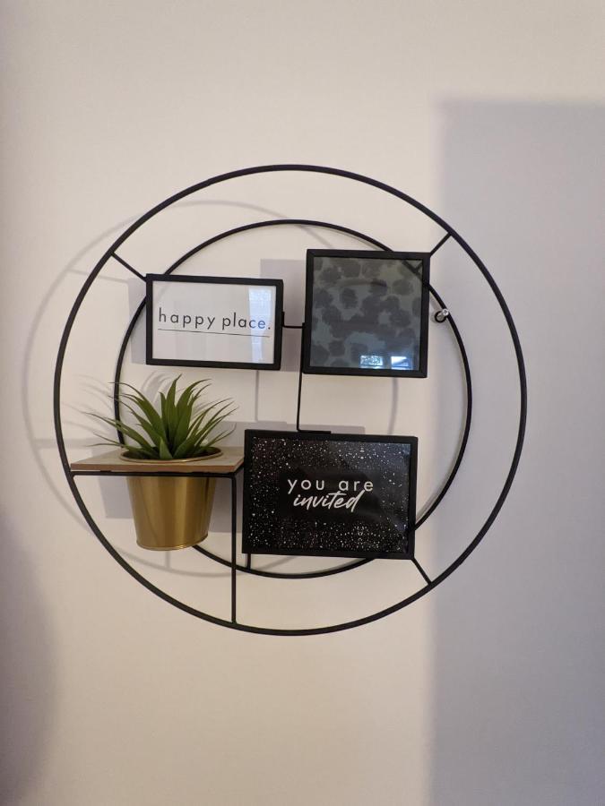 Modern Apt, New And Exclusive, Fast Wifi, Tv Berlijn