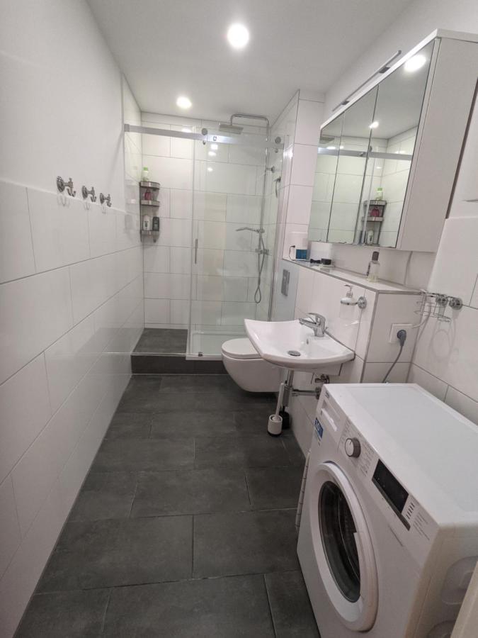 Modern Apt, New And Exclusive, Fast Wifi, Tv Appartement Berlijn